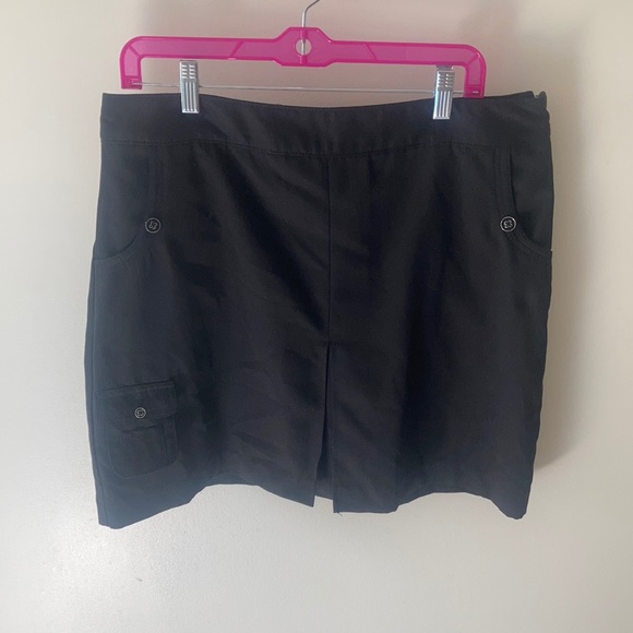 Izod Dresses & Skirts - Izod XFG Black Stretch Ladies Sz 10 Golf Skirt